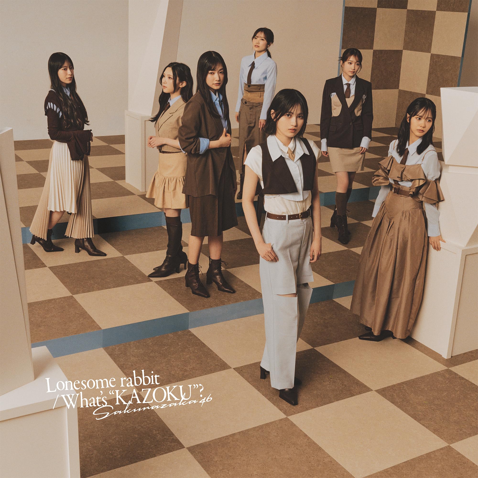 Amazon.co.jp: Lonesome rabbit / What's “KAZOKU”? (通常盤) - 櫻坂46